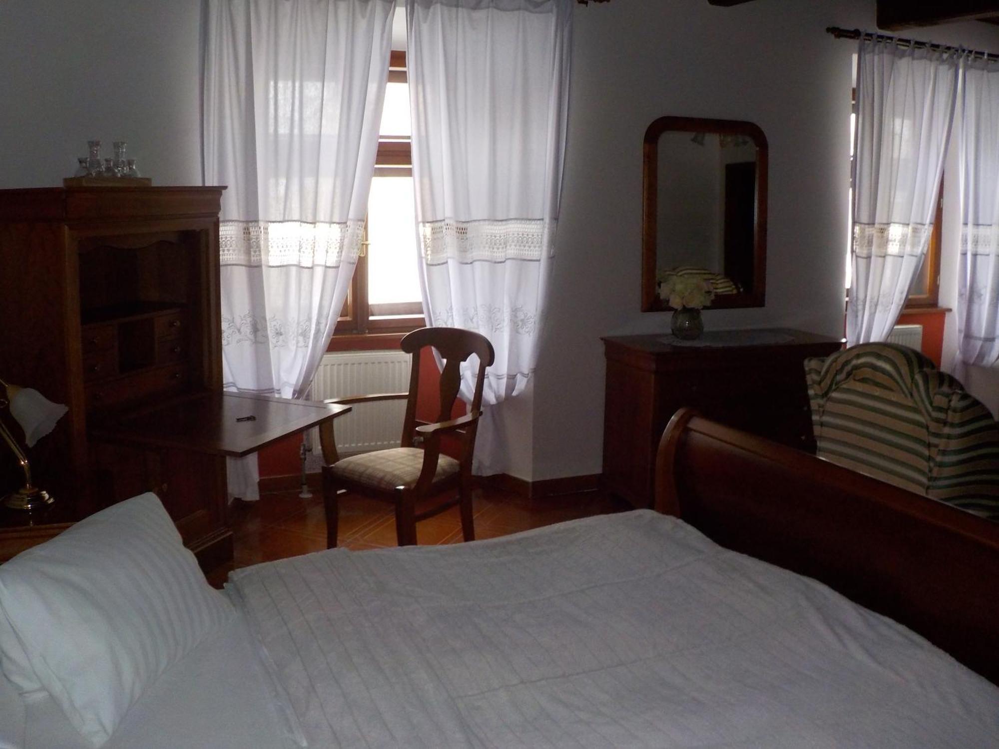 Hotel Krivan Kysucke Nove Mesto Oda fotoğraf