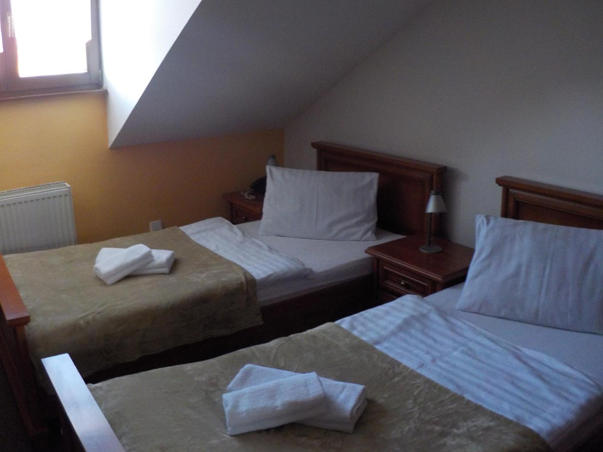 Hotel Krivan Kysucke Nove Mesto Dış mekan fotoğraf